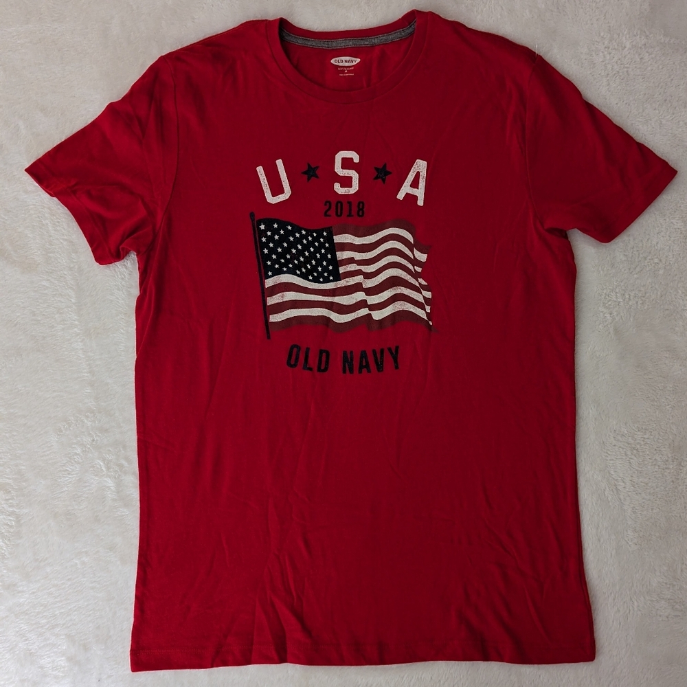 Old Navy Women's Size Med Red Short Sleeve 2018 US Flag Graphic Tee